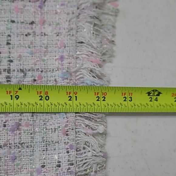 NWT Elle White Tweed Pencil Skirt With Colorful Specks & Fringe Hem size 16 - Picture 8 of 10